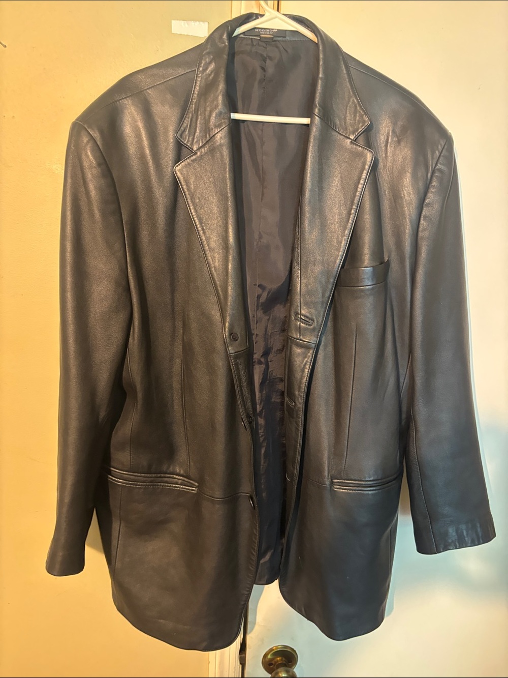 J Ferrar Black Leather-Trim Jacket with Gold Label Size L good condition